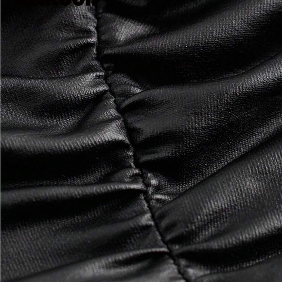 Black Strapless Ruched Top - Picture 3 of 3